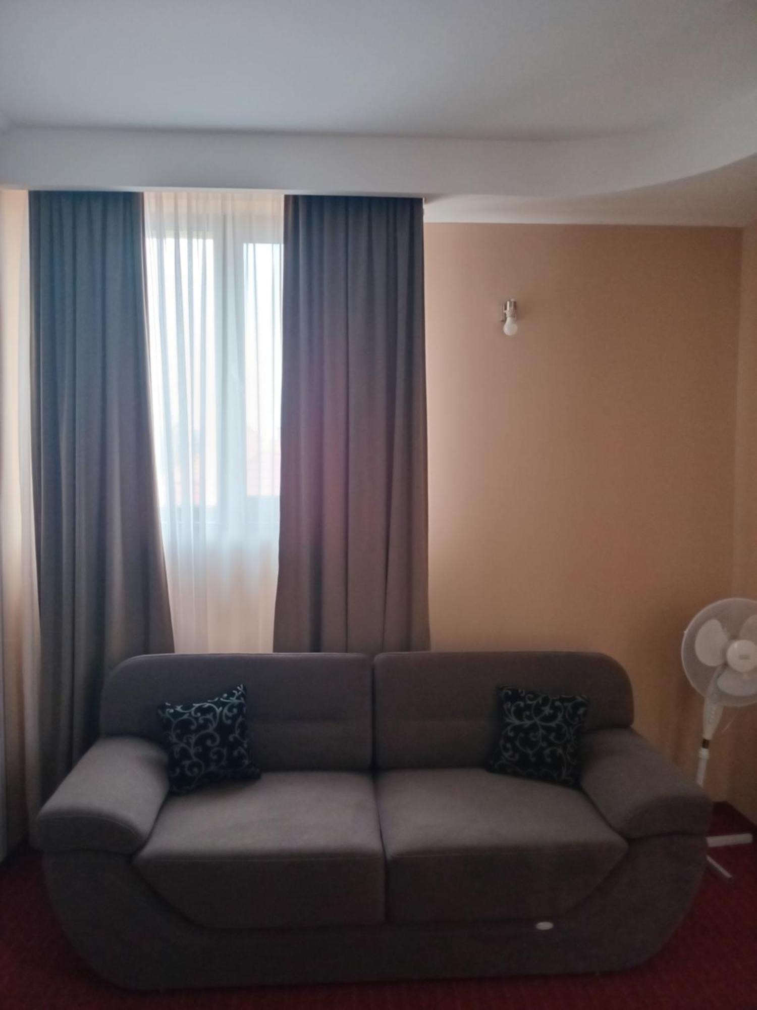 Hotel Coliseum Calafat Esterno foto