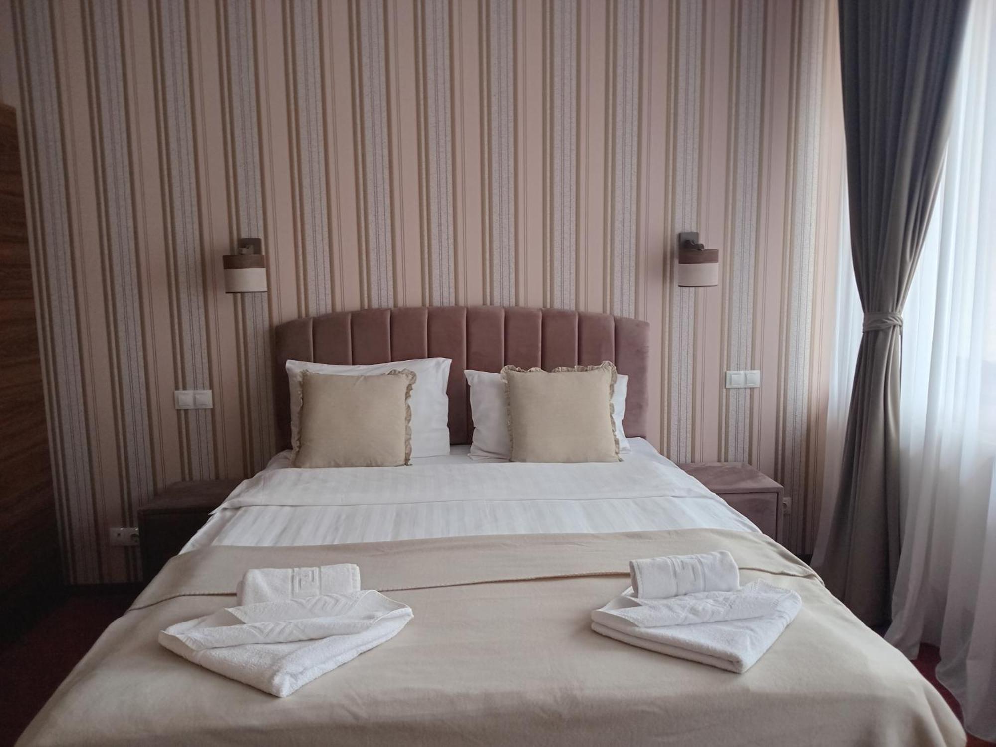 Hotel Coliseum Calafat Esterno foto