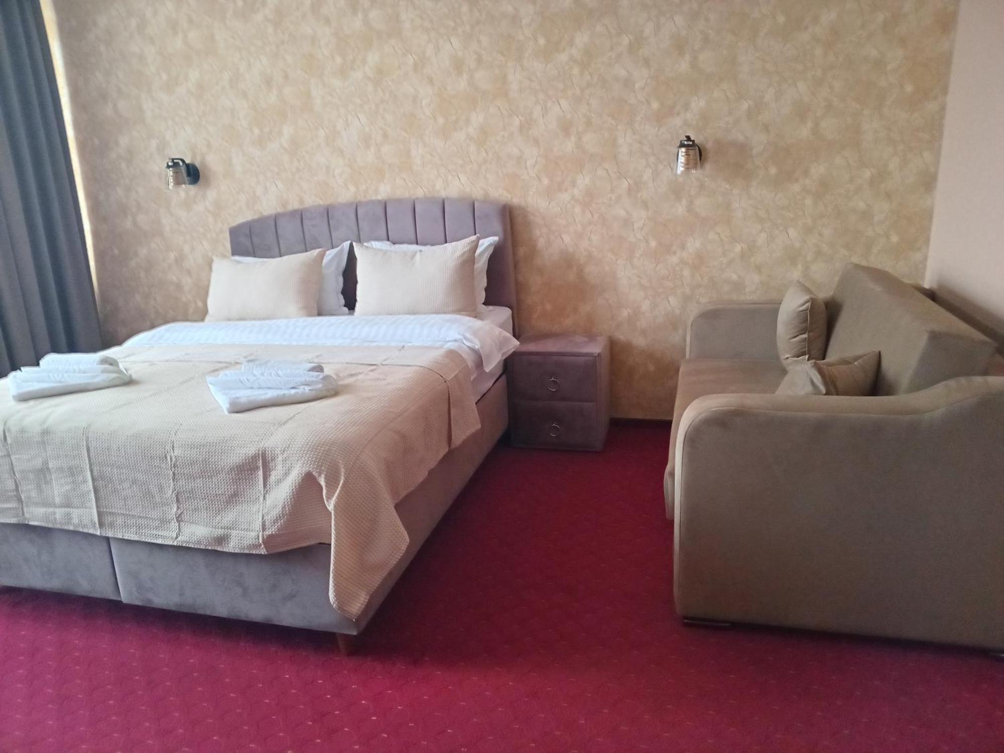 Hotel Coliseum Calafat Esterno foto